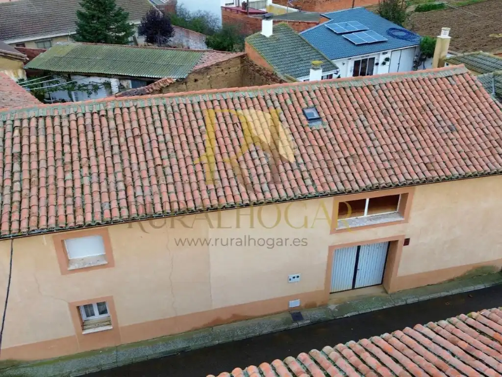 Houses for sale in Zotes del Páramo