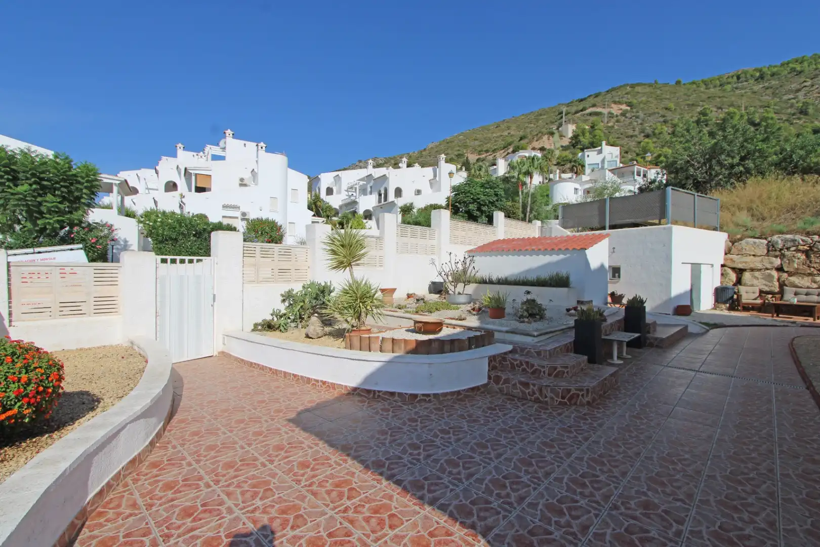 Vista exterior de Casa o xalet en venda en Xaló amb Aire condicionat, Calefacció i Jardí privat