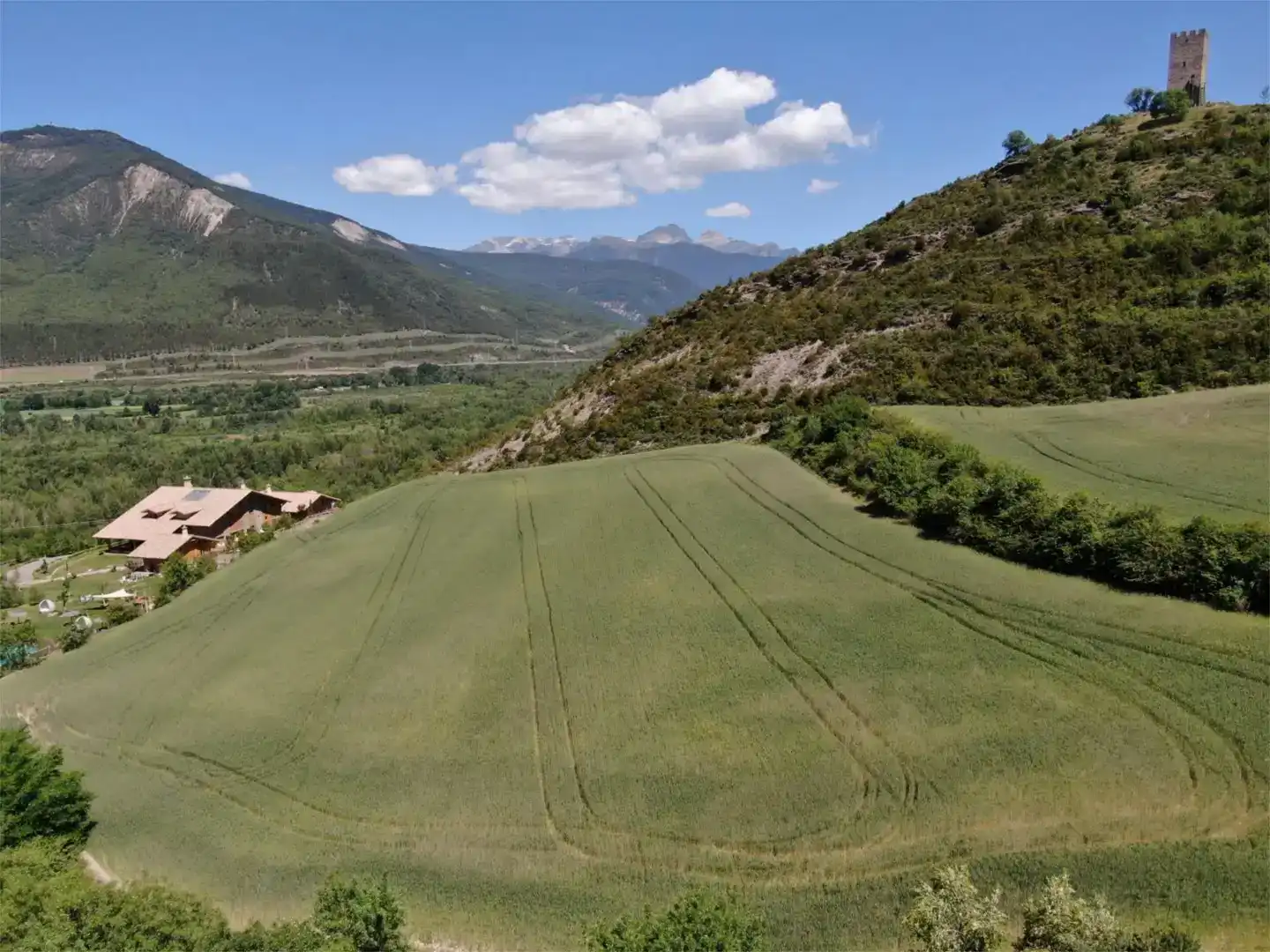 Finca rústica en venda en Sabiñánigo
