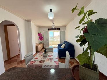 Apartament amb balcó en venda a Calle JOVEN PURA