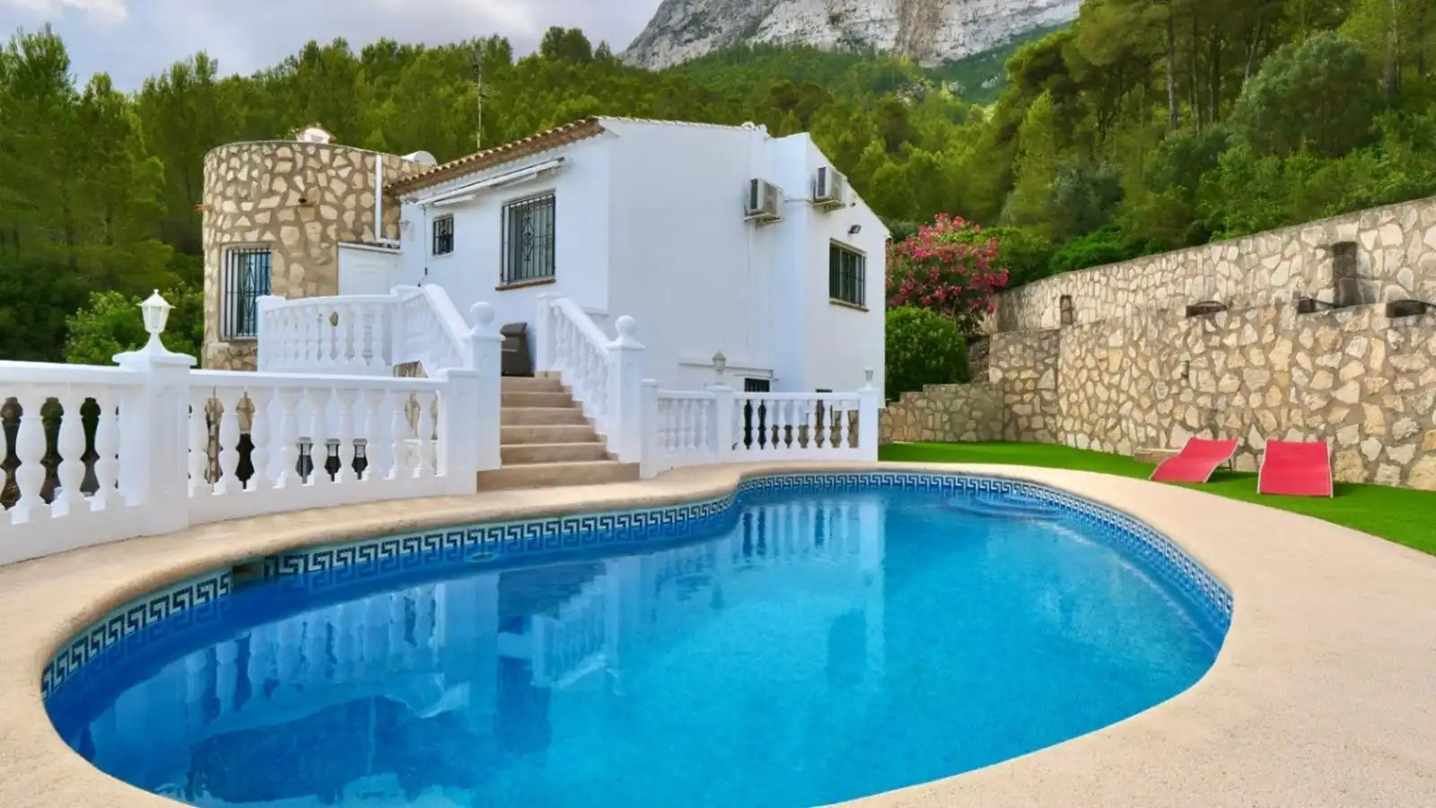 Piscina de Casa o chalet en venta en Dénia con Aire acondicionado, Calefacción y Jardín privado