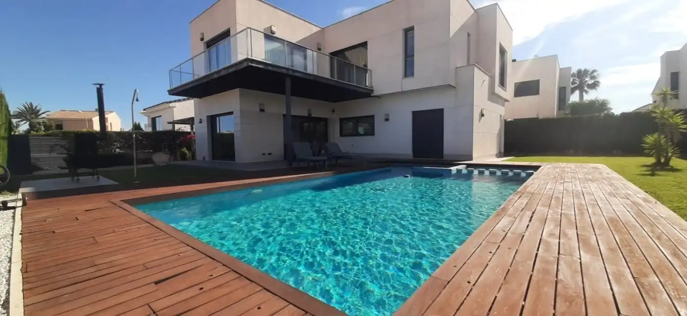 Casa amb piscina en venda a Santiago de la Ribera, imagen 4