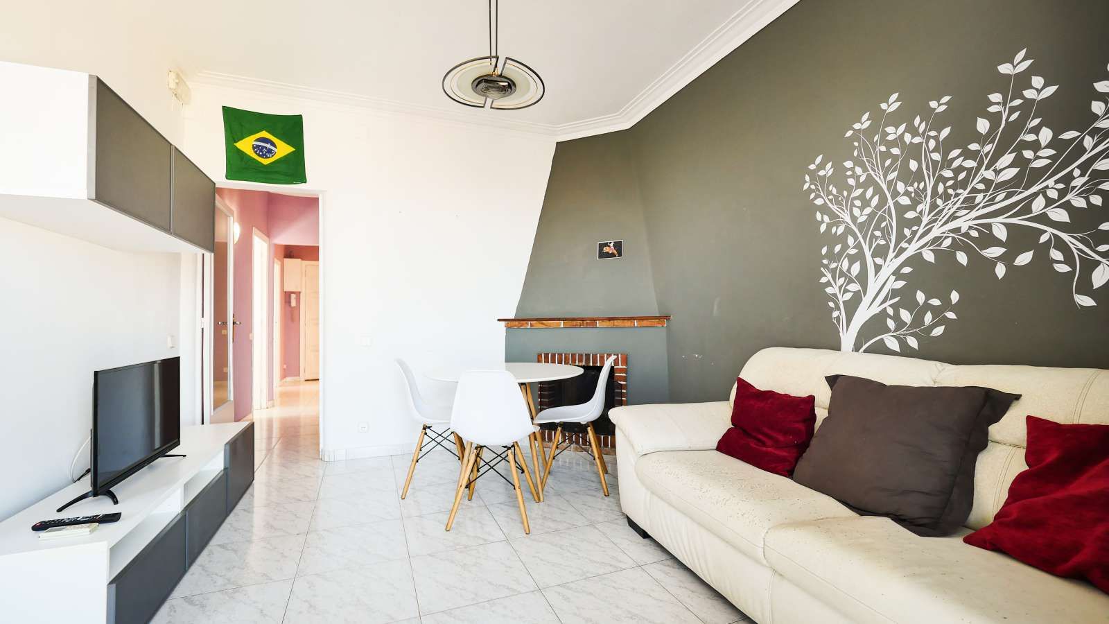 Apartment to share in La Salut