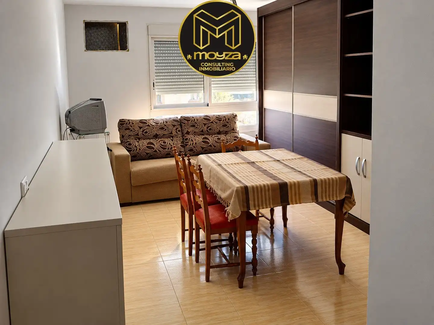 Living room of Study for sale in Roquetas de Mar ciudad