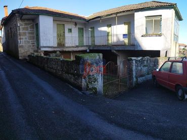 Casa con jardín en venta en Barbadás