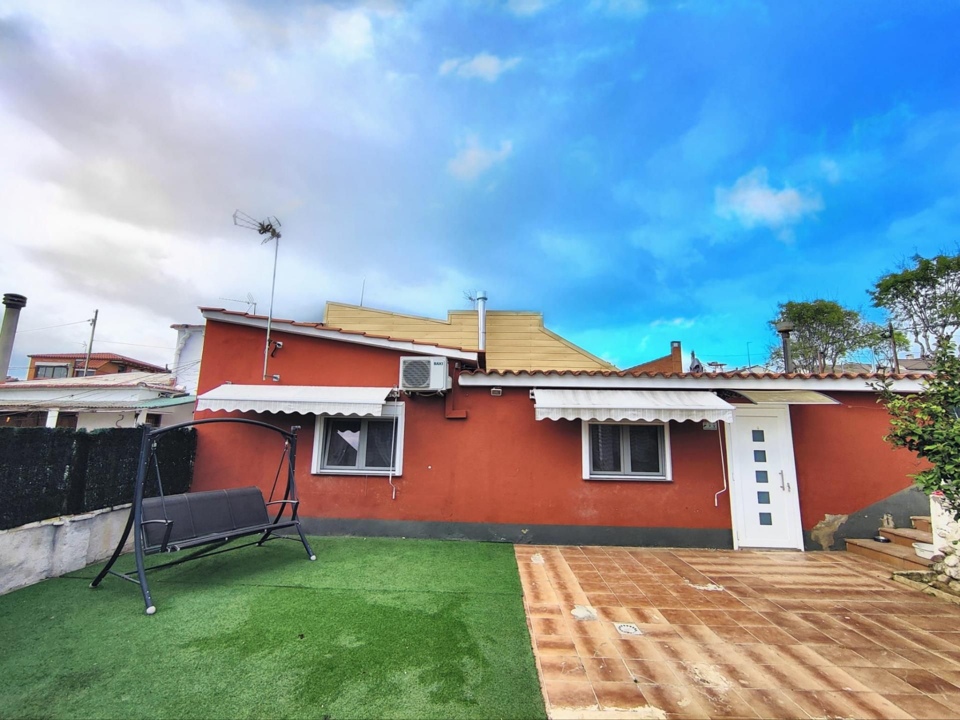 Exterior view of House or chalet for sale in Parets del Vallès