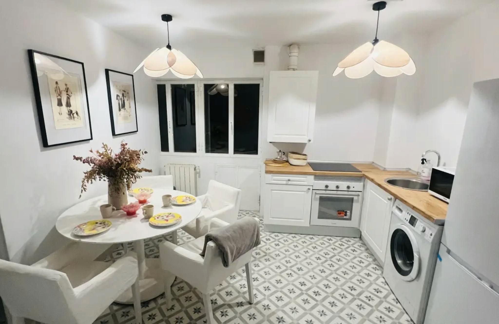 Cuina de Pis de lloguer en  Madrid Capital amb Calefacció, Moblat i Rentadora