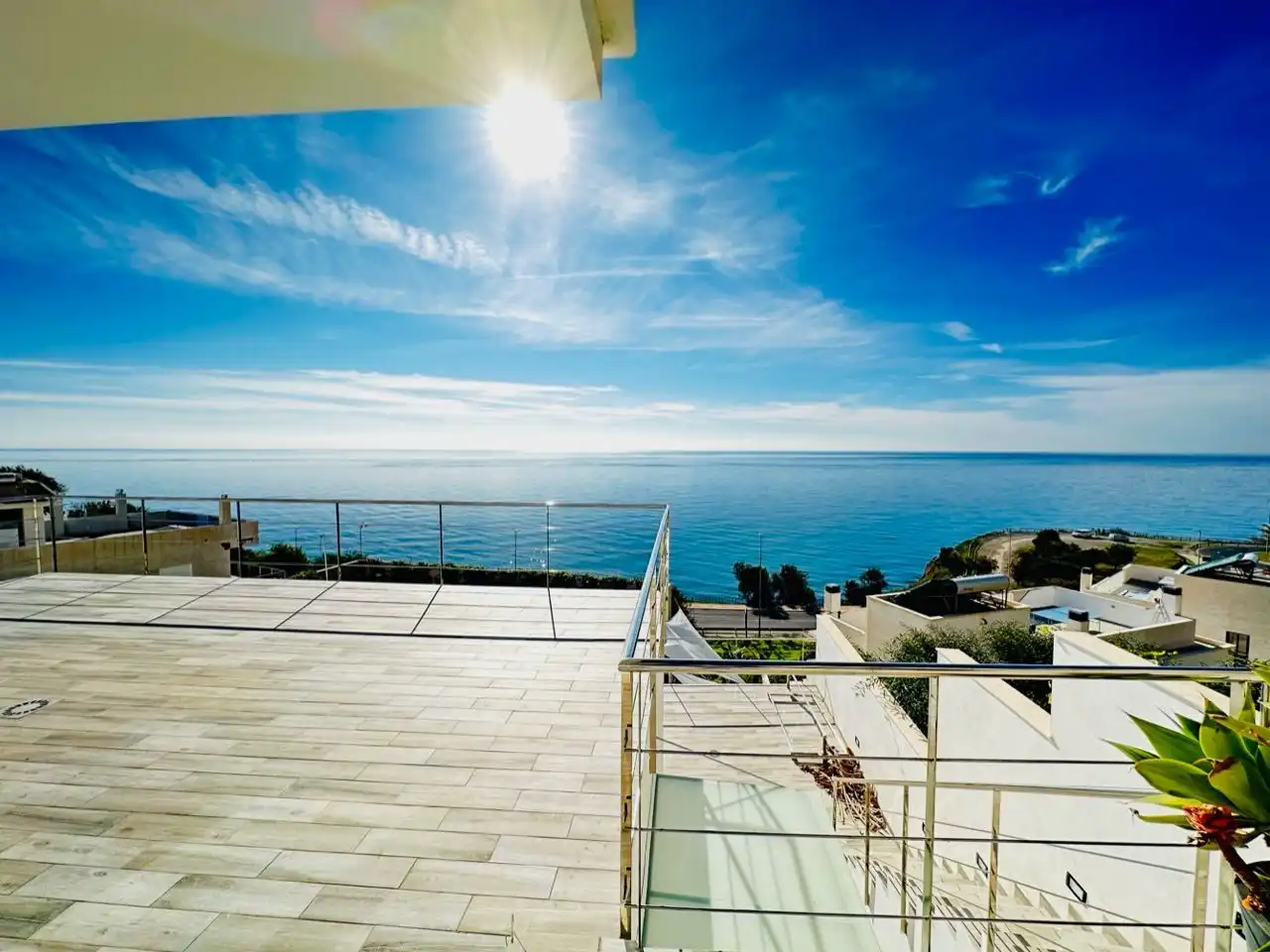 Terrassa de Casa o xalet en venda en Nerja amb Aire condicionat, Jardí privat i Traster