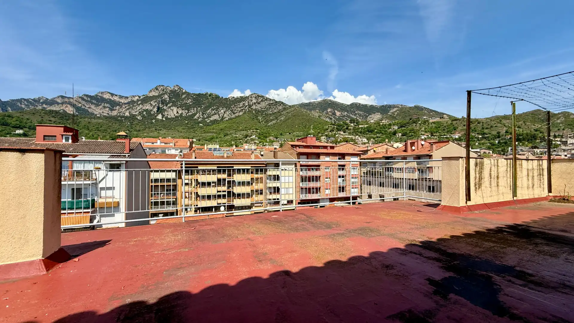 Exterior view of Attic for sale in Berga  with Terrace, Storage room and Balcony