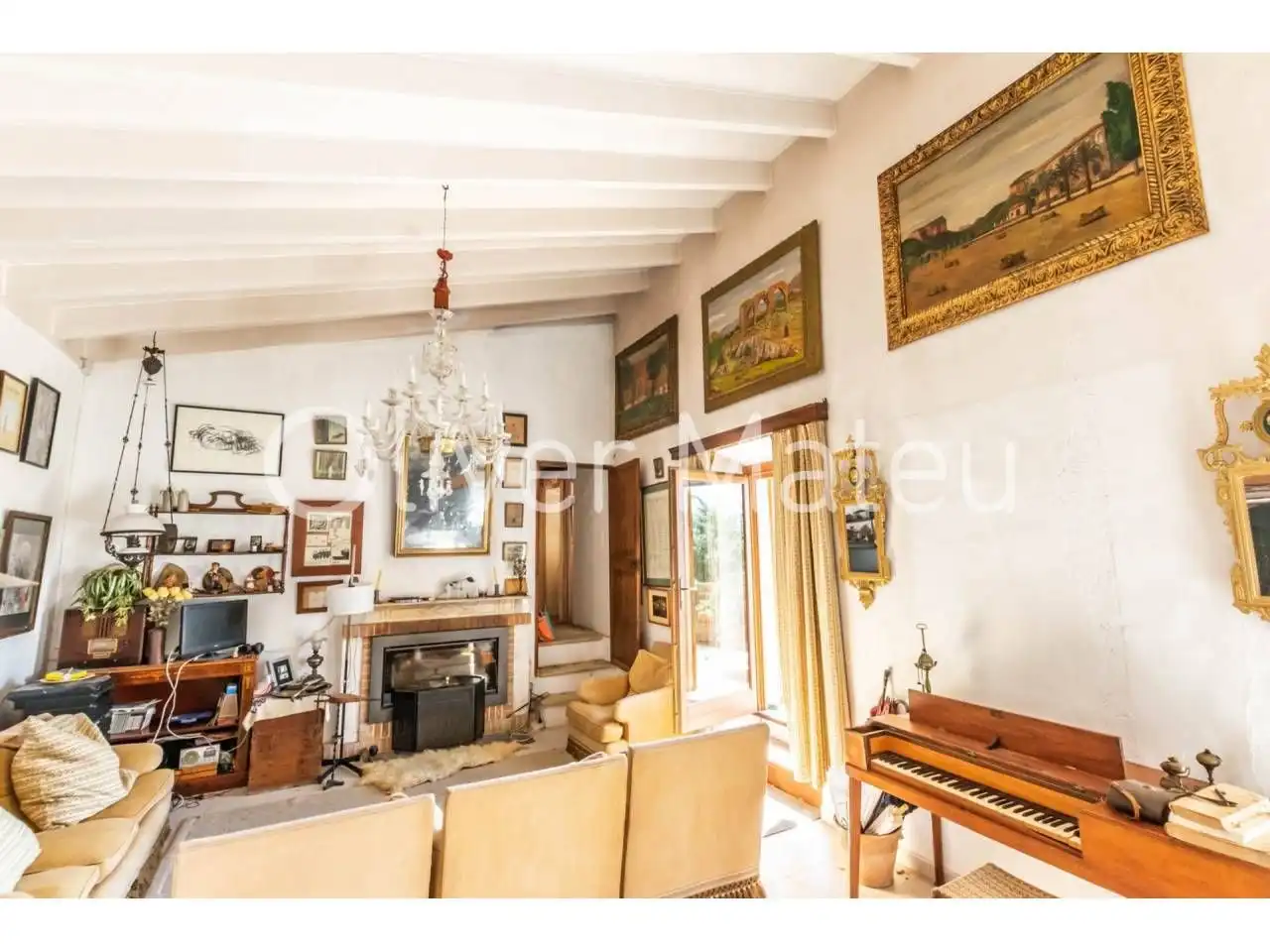 Sala d'estar de Casa o xalet en venda en Lloret de Vistalegre amb Jardí privat i Terrassa