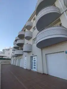 Vista exterior de Garatge en venda en Empuriabrava