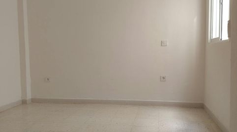 Foto 5 de Piso de alquiler en C. Osuna, Centro - Barriada Mallorca, Camas