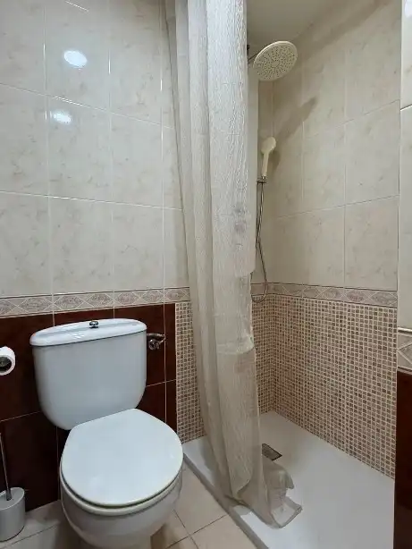 Badezimmer von Maisonette zur Miete in Castellón de la Plana / Castelló de la Plana mit Klimaanlage, Heizung und Terrasse