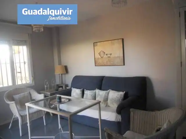 Habitación de Piso de alquiler en Rota con Aire acondicionado, Jardín privado y Terraza
