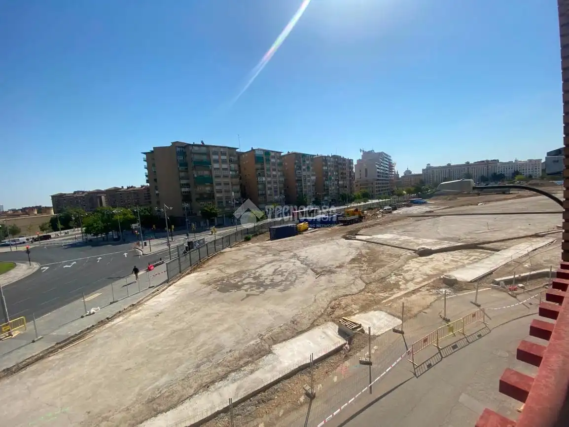 Parking de Piso en venta en Zaragoza con Calefacción, Terraza y Balcón