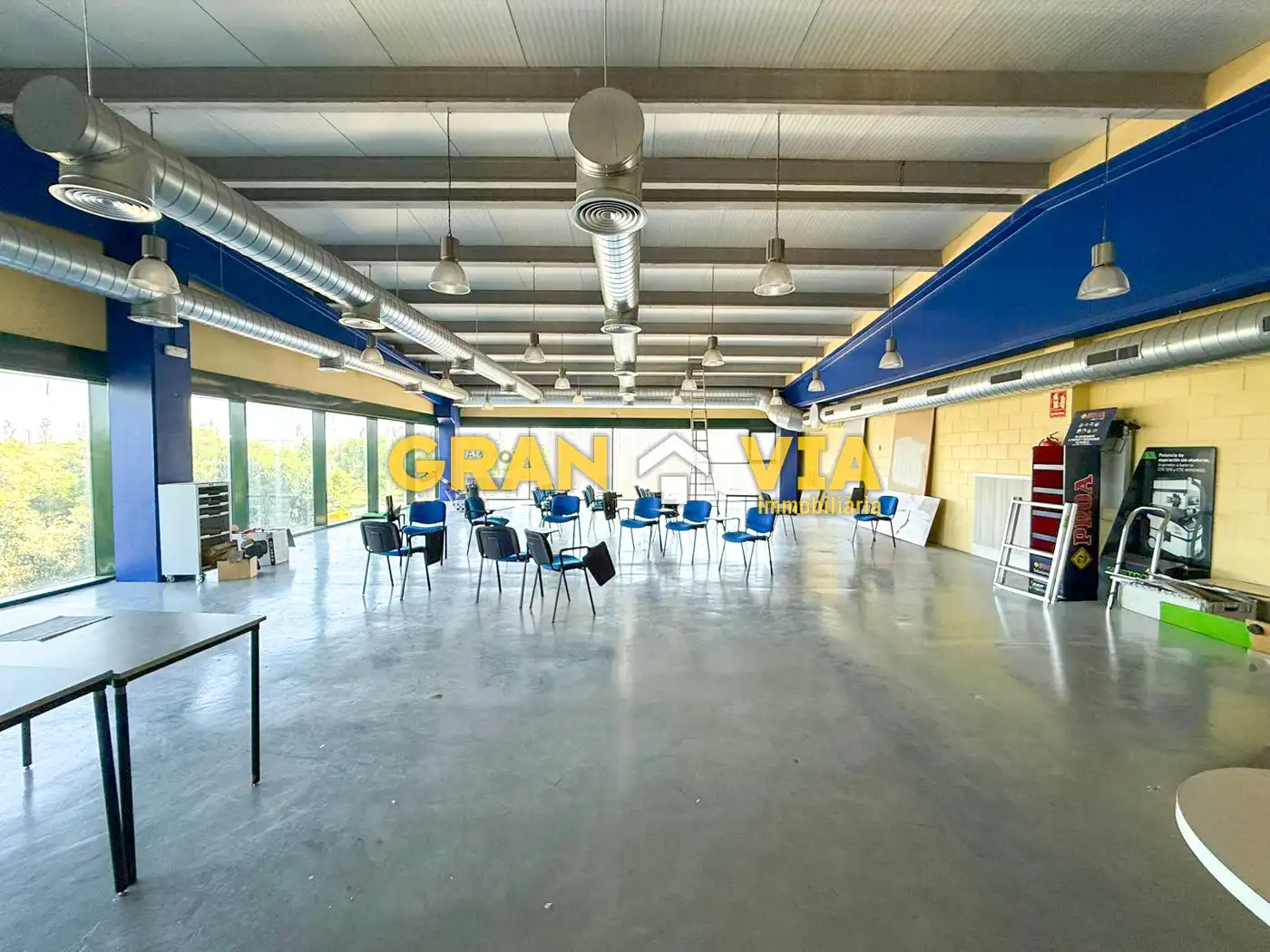 Nau industrial de lloguer en Figueres