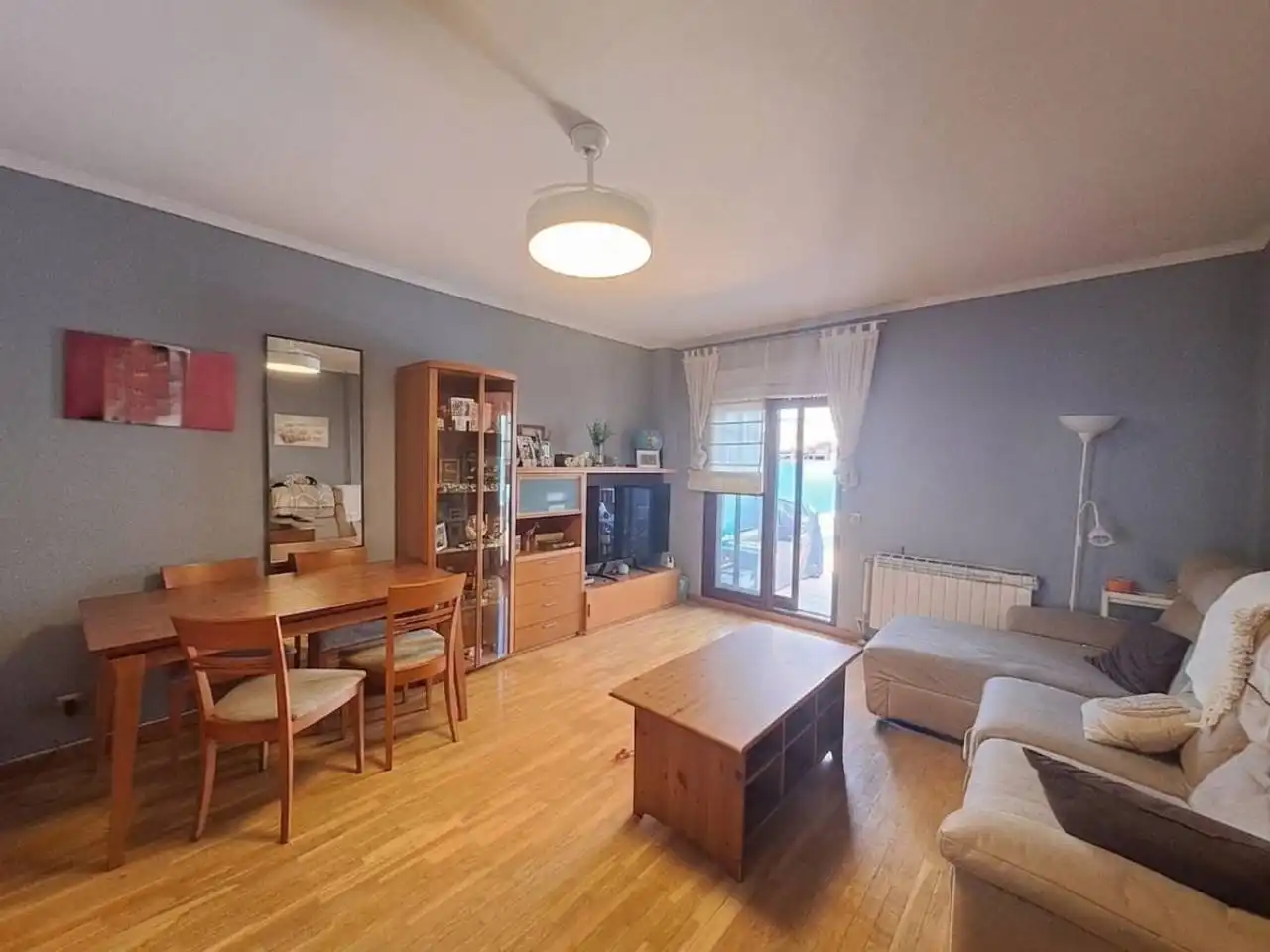 Living room of Houses for sale in Burgos  with Heating, Private garden and Parquet flooring