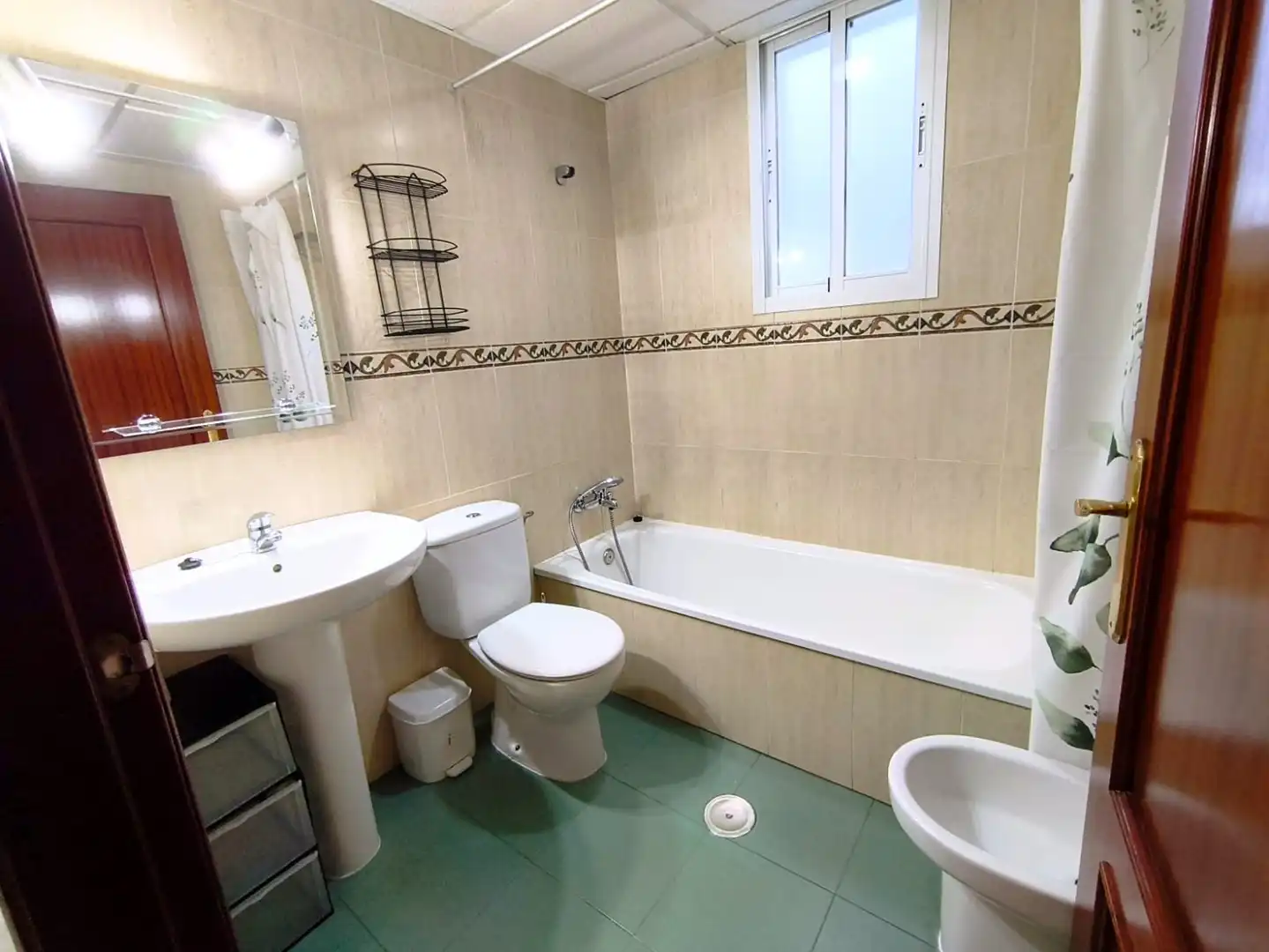Bathroom of Flat for rent in Badajoz  with Air Conditioner, Furnished and Oven