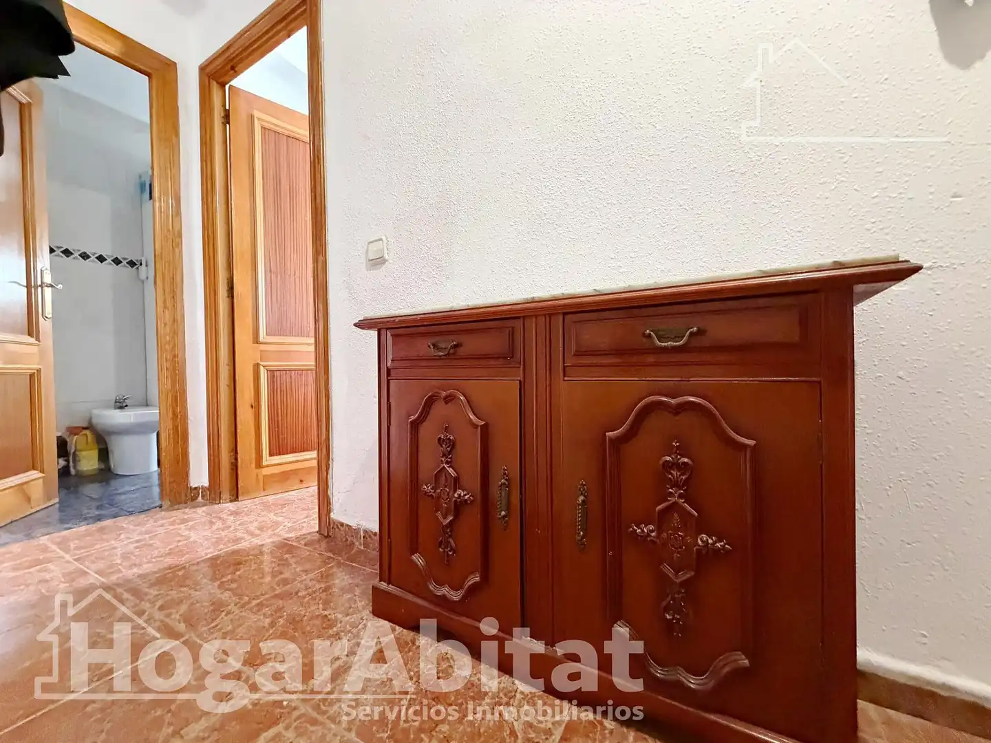 Bedroom of Flat for sale in Valencia