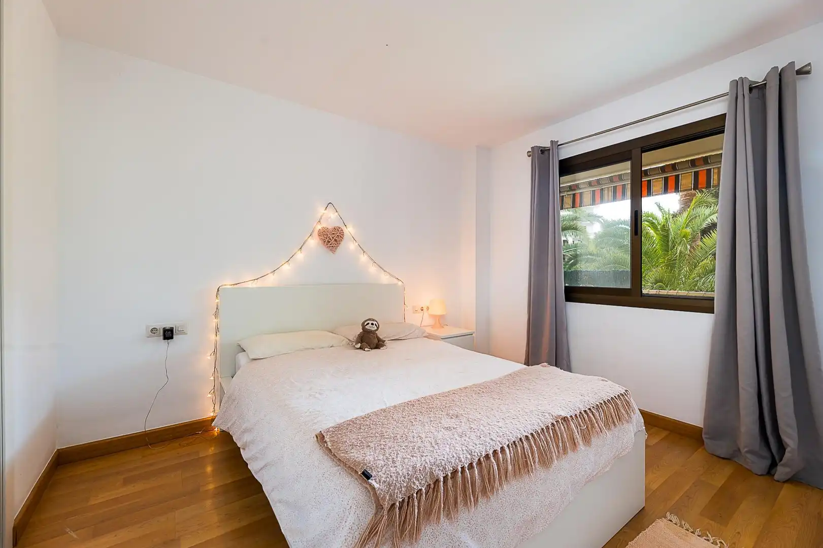 Bedroom of Flat for sale in  Palma de Mallorca  with Air Conditioner, Heating and Parquet flooring