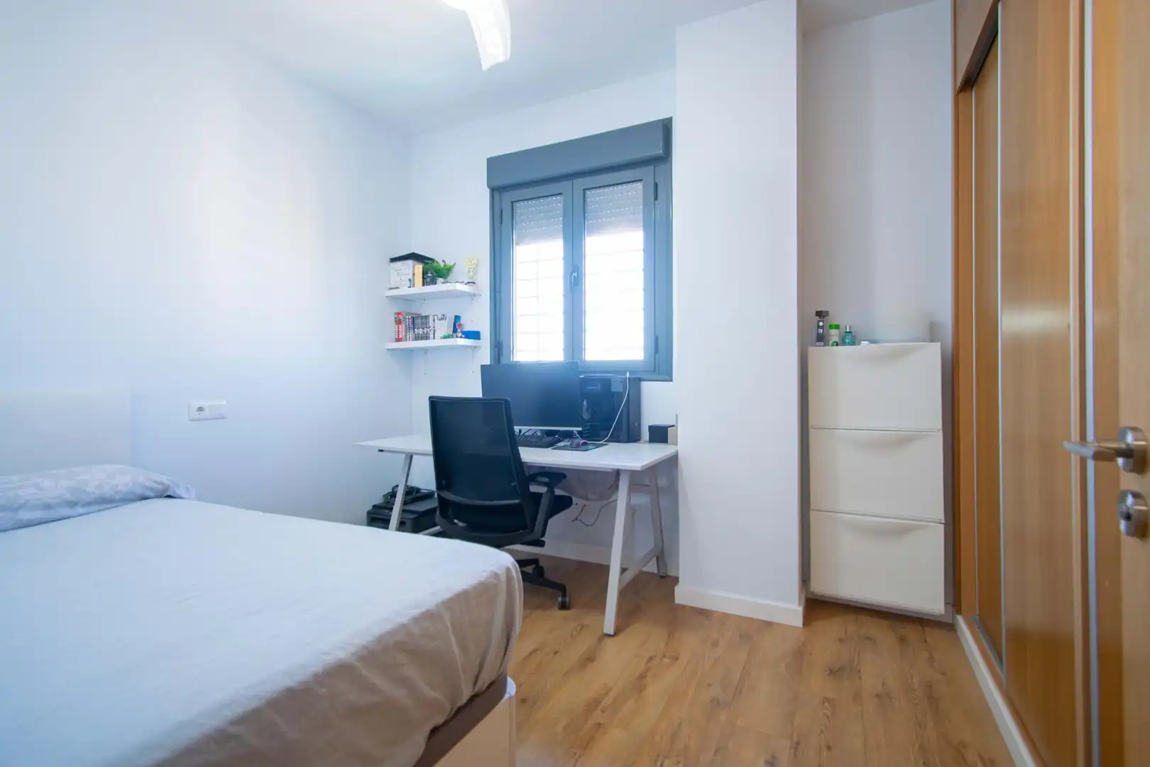 Habitación de Piso en venta en Sevilla con Aire acondicionado, Calefacción y Terraza