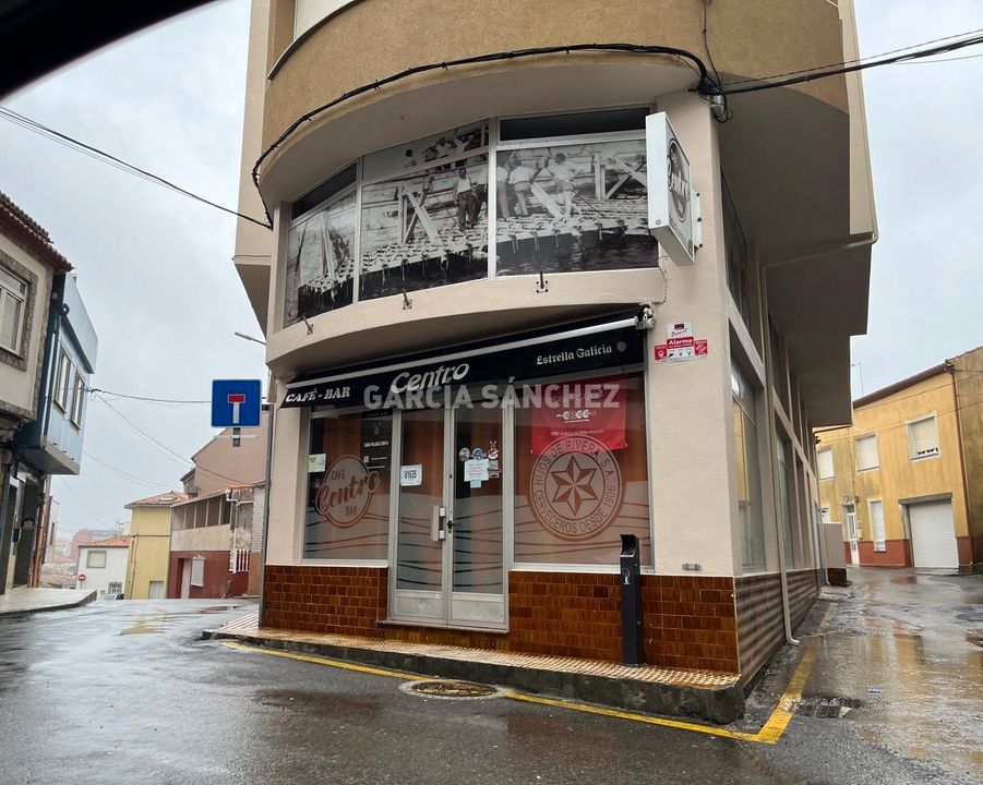 Geschaftsraum zum Verkauf in Boiro