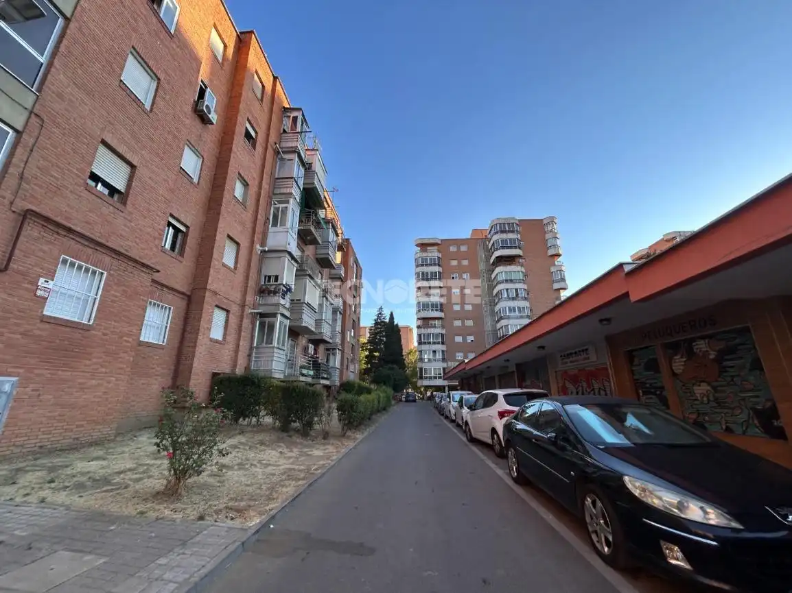 Vista exterior de Pis en venda en Guadalajara amb Aire condicionat i Calefacció