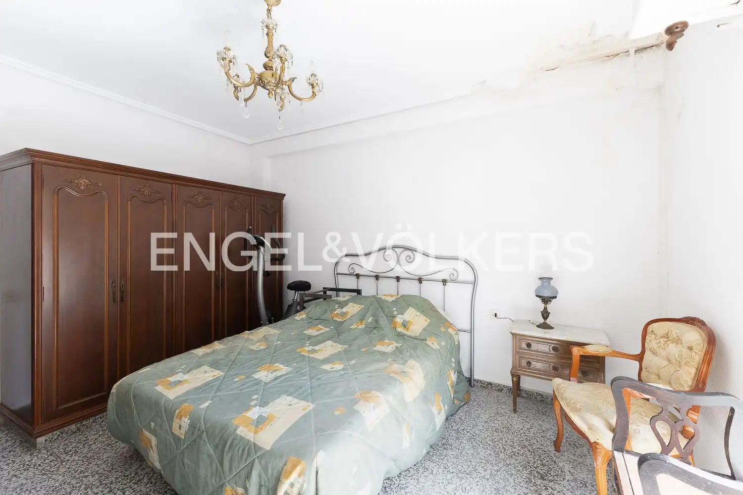Bedroom of Flat for sale in Valencia  with Heating, Storage room and Balcony