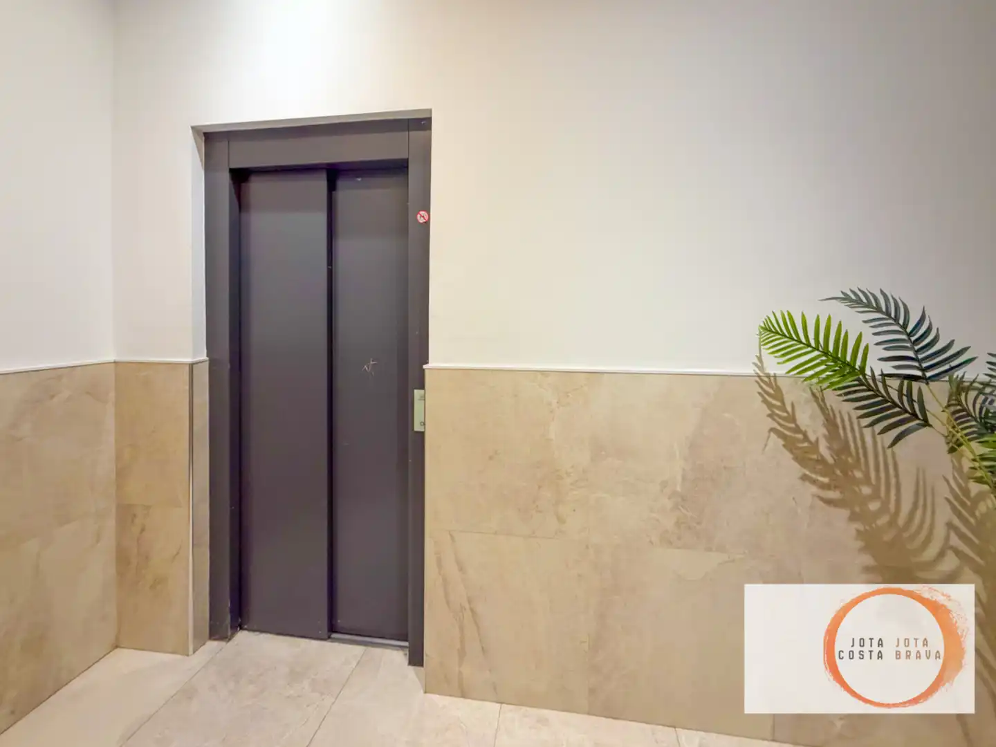 Garage for sale in Llagostera