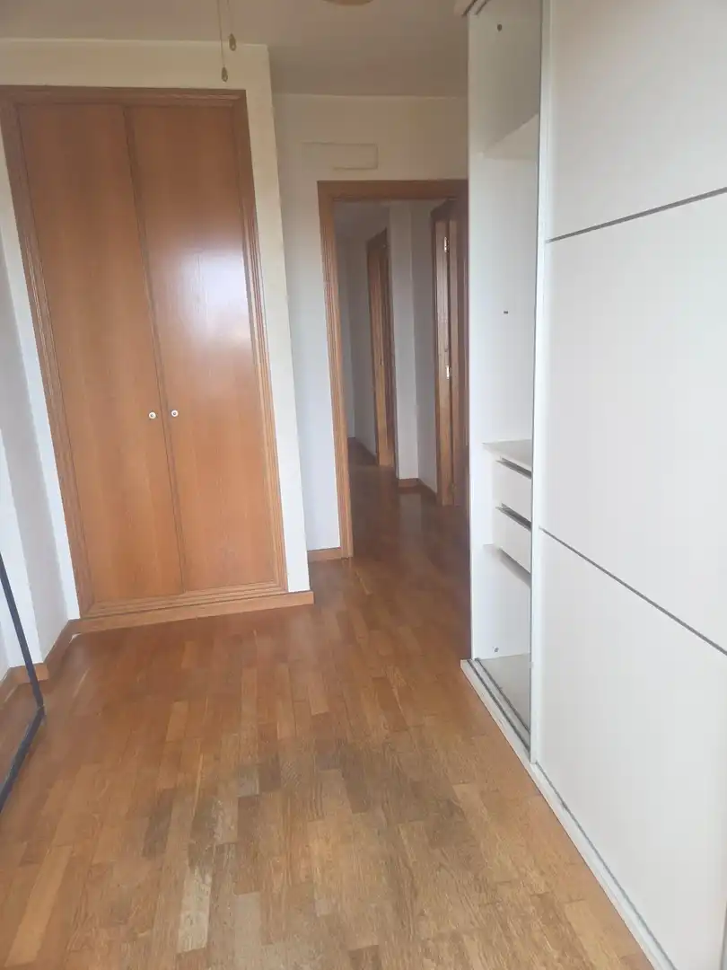 Flat for rent in Valencia  with Air Conditioner, Parquet flooring and Balcony
