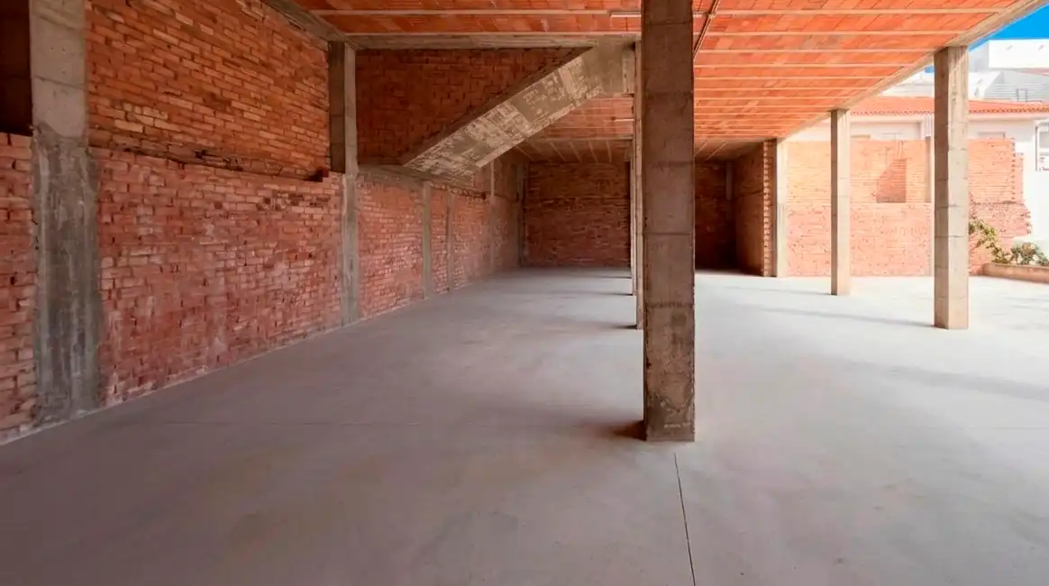 Gebäude zum Verkauf in Guaro