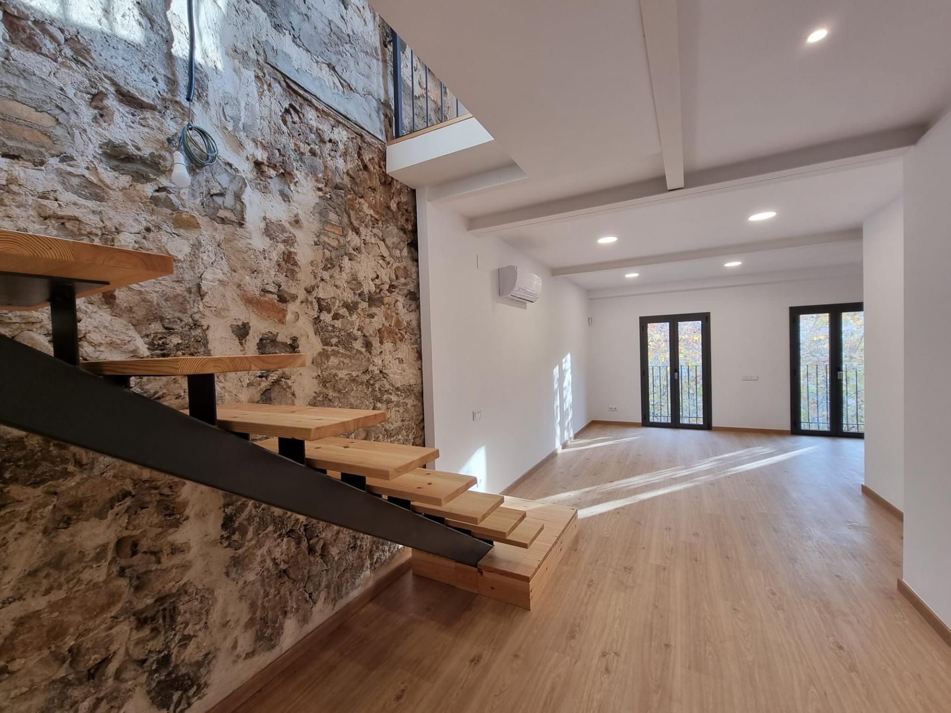 Dúplex de alquiler en Igualada con Calefacción, Terraza y Horno