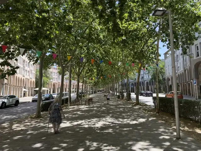 Außenansicht von Büro zum Verkauf in Girona mit Klimaanlage und Heizung