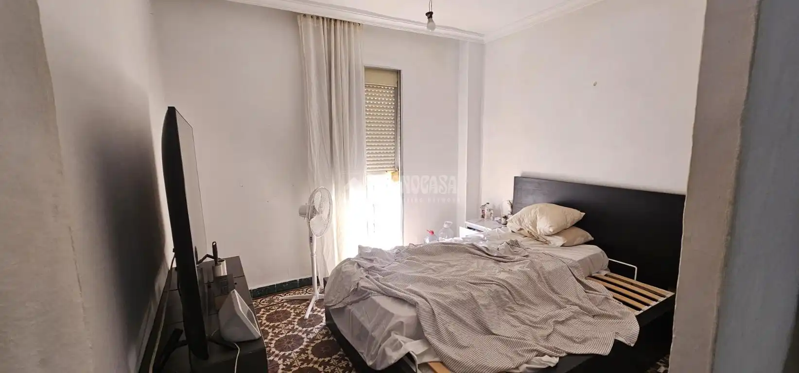 Schlafzimmer von Einfamilien-Reihenhaus zum Verkauf in Sevilla mit Terrasse und Balkon