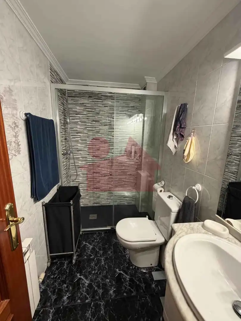 Bany de Casa adosada en venda en Mollet del Vallès amb Aire condicionat, Calefacció i Jardí privat