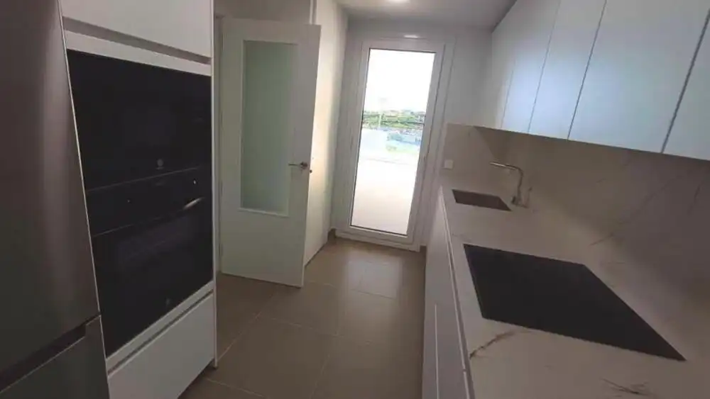 Cocina de Apartamento de alquiler en Estepona con Aire acondicionado, Calefacción y Terraza