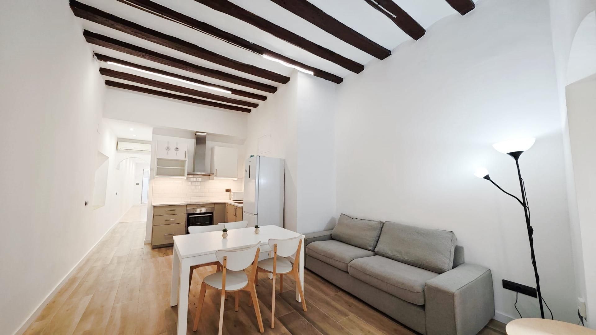 Sala d'estar de Pis en venda en Vilanova i la Geltrú amb Aire condicionat i Balcó