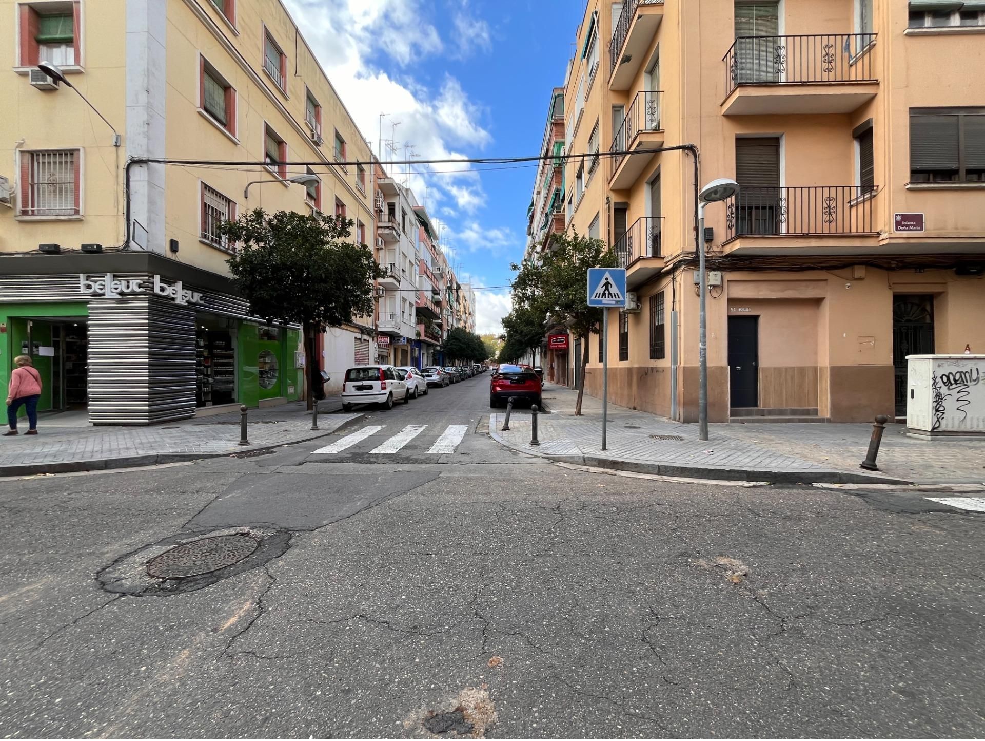 Exterior view of Box room for sale in  Córdoba Capital