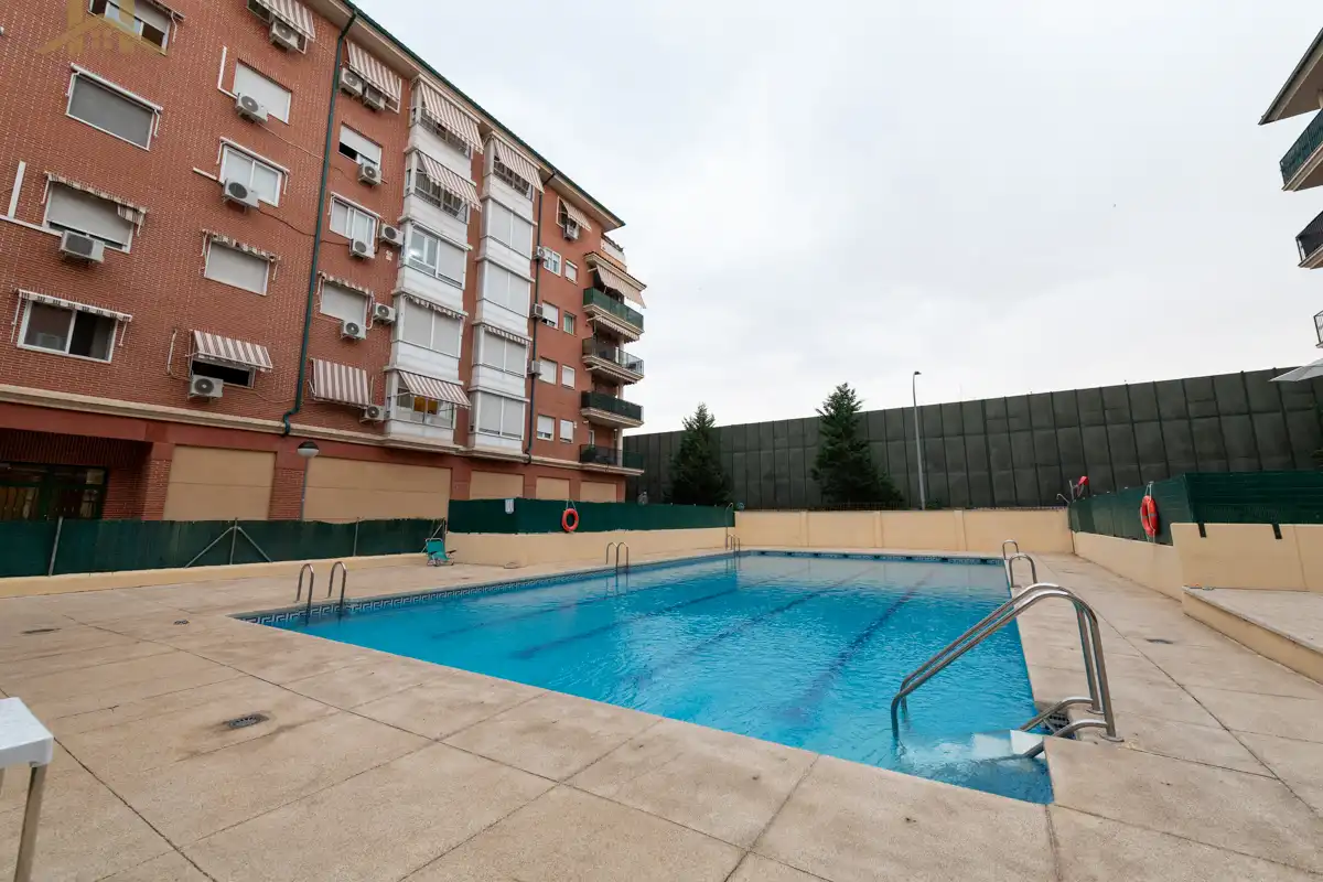 Piscina de Pis en venda en Torrejón de Ardoz amb Aire condicionat, Calefacció i Traster