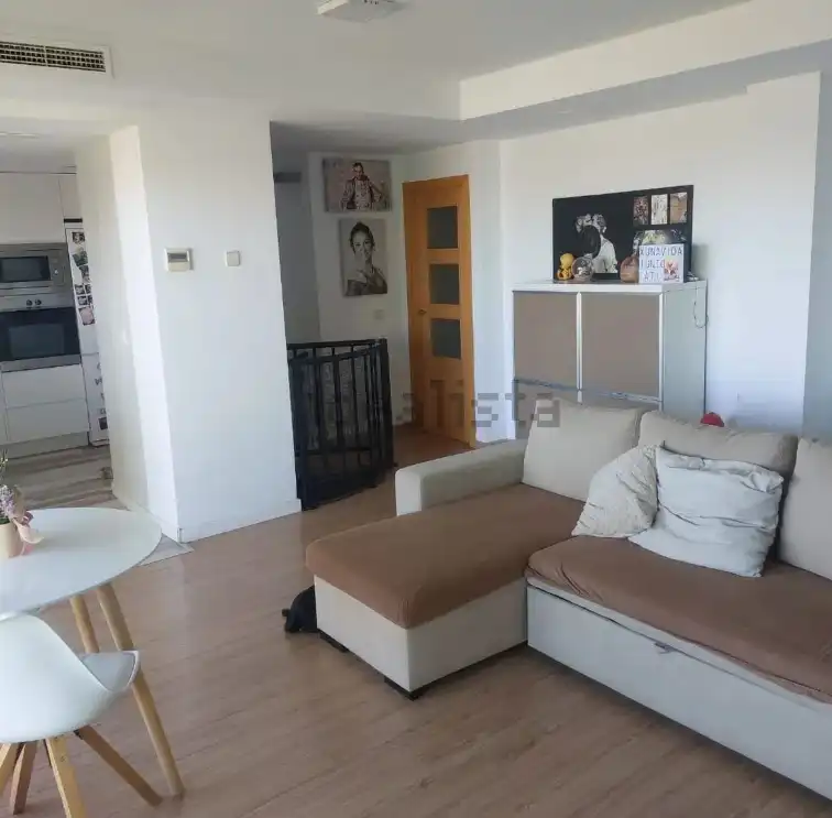 Living room of Duplexes for rent in Silla  with Air Conditioner, Terrace and Oven