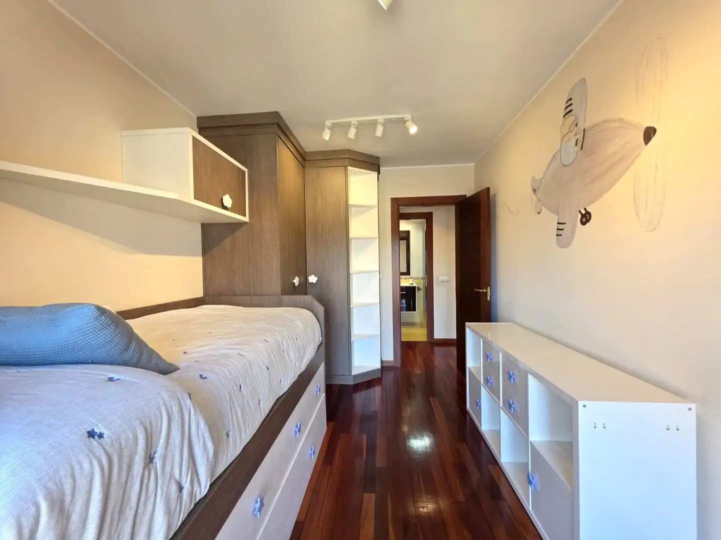 Habitación de Piso de alquiler en Siero con Calefacción, Parquet y Trastero