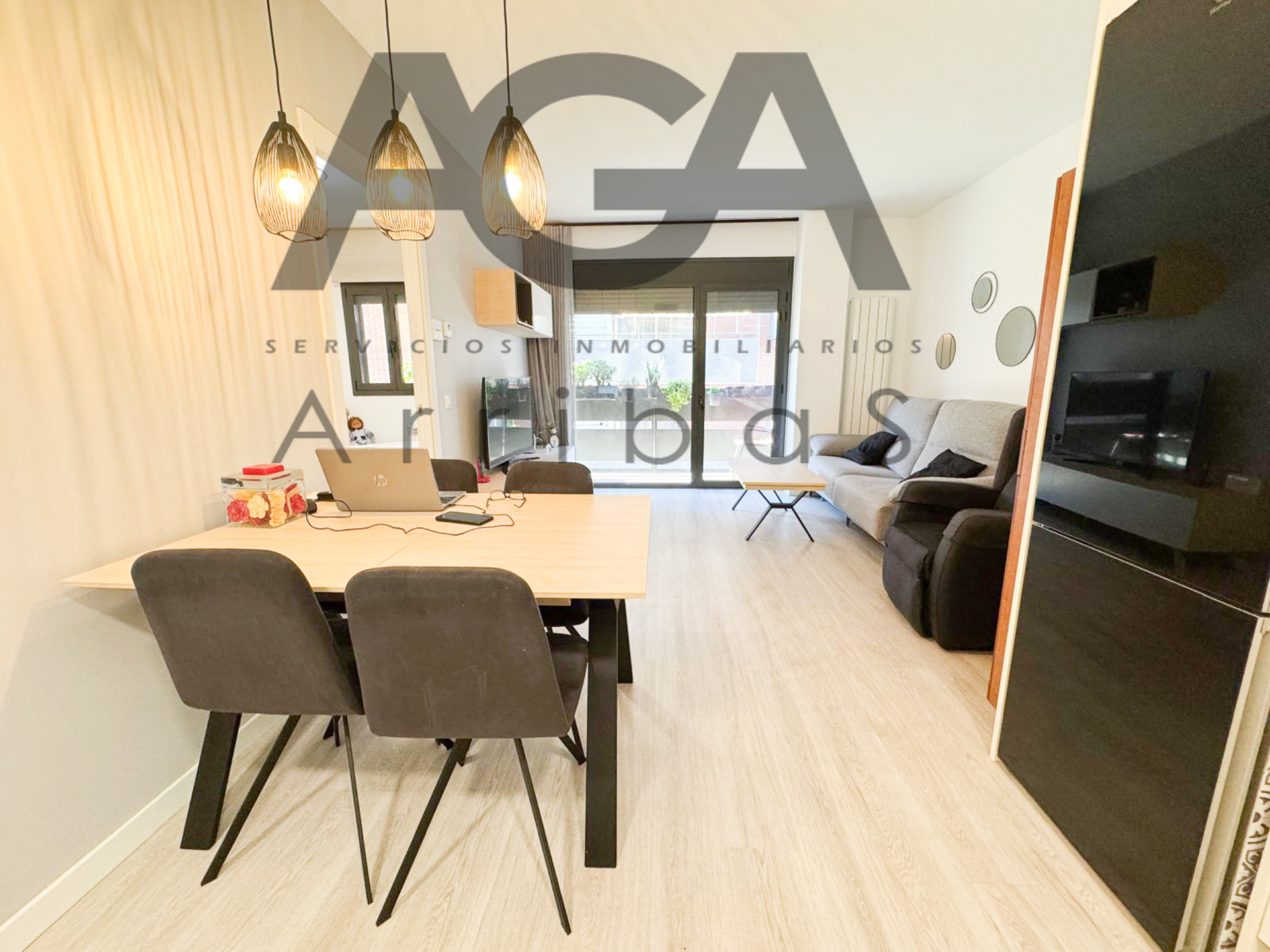 Sala d'estar de Pis en venda en Badalona amb Aire condicionat