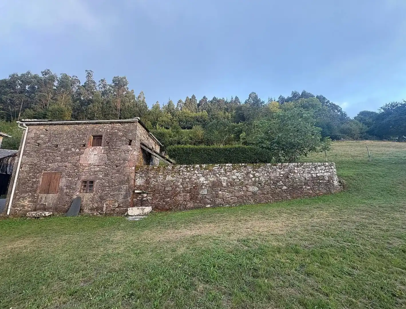 Vista exterior de Finca rústica en venda en Viveiro amb Jardí privat