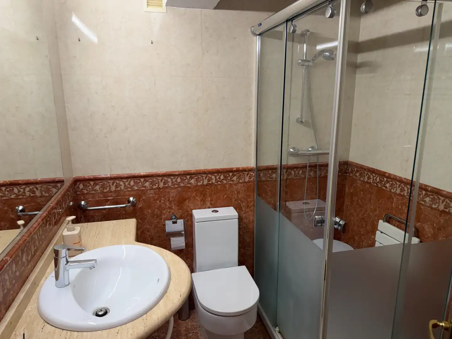 Piso con terraza en venta en Calle Guillermo Estrada 11, imagen 12
