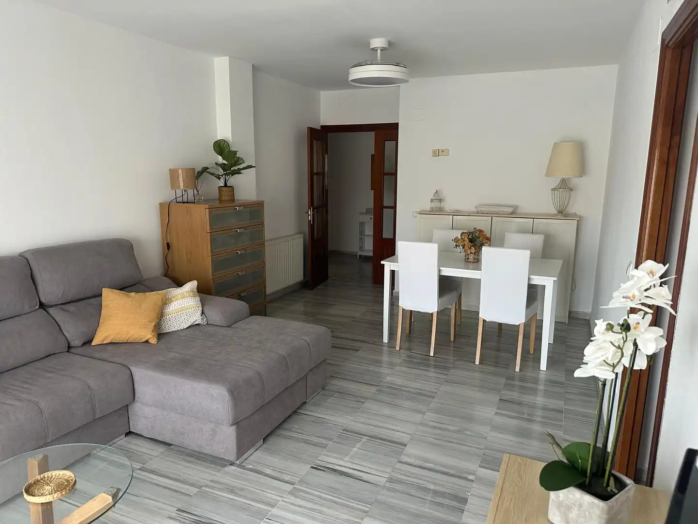 Apartamento con ascensor en alquiler en Avenida Elvas