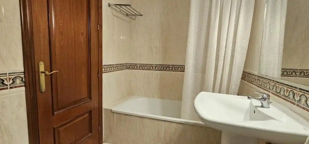 Bany de Pis en venda en Córdoba amb Aire condicionat i Calefacció