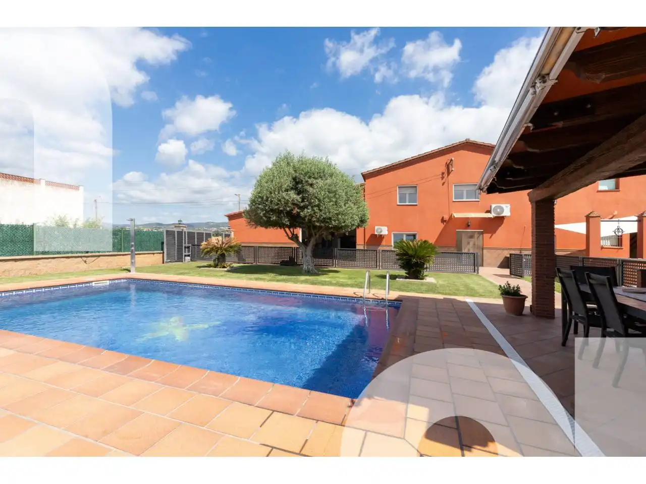 Swimming pool of Country homes for sale in Les Franqueses del Vallès  with Air Conditioner, Heating and Private garden