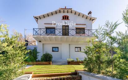 Vista exterior de Casa o xalet en venda en Sant Cugat del Vallès amb Calefacció, Terrassa i Traster