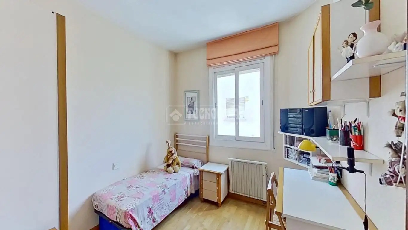 Habitación de Piso en venta en Cerdanyola del Vallès con Terraza