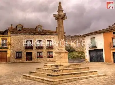 Vista exterior de Casa adosada en venda en Valdeavellano amb Calefacció i Jardí privat